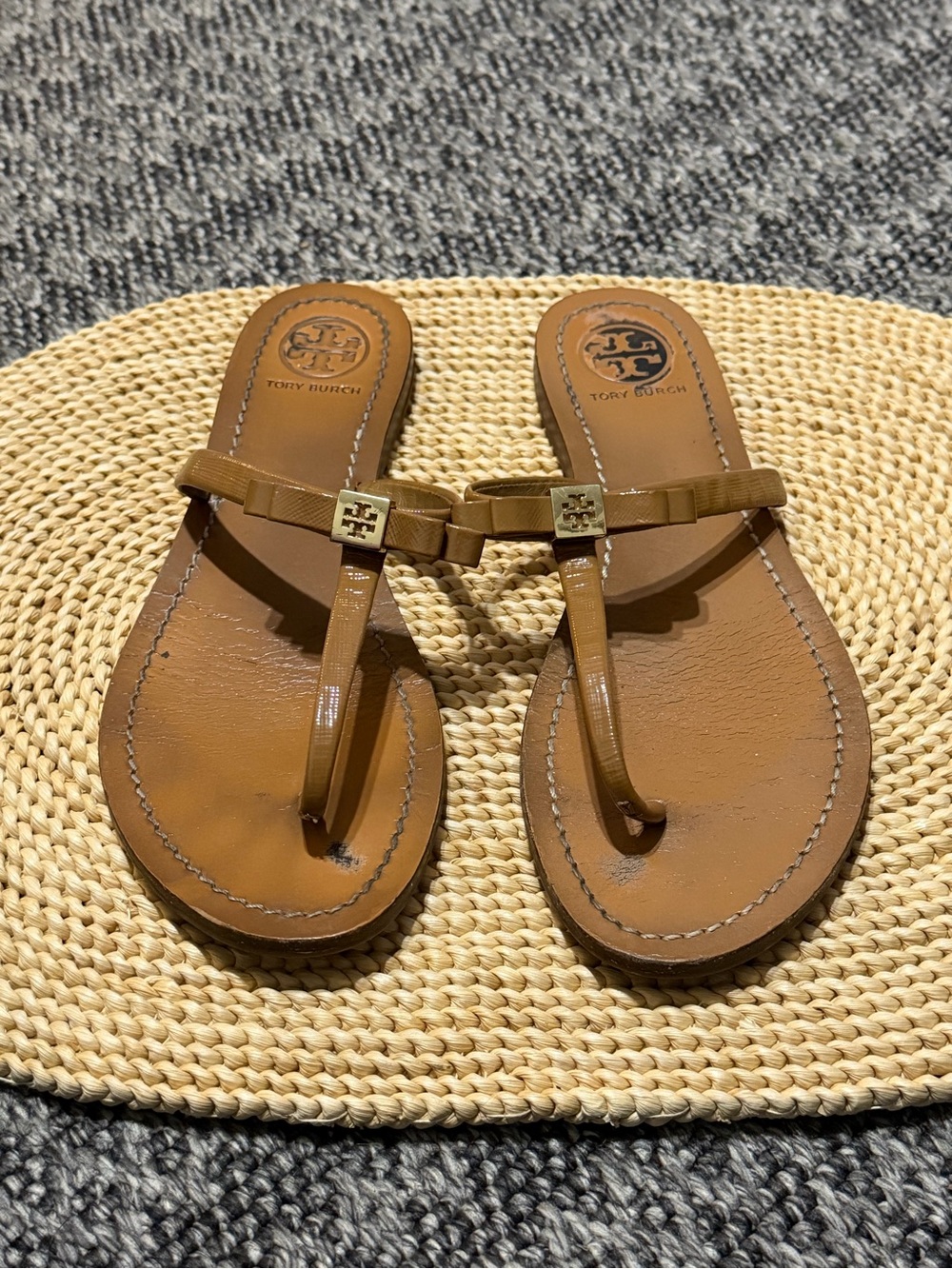Tory Burch Tan Patent Miller Thong Sandals AS IS